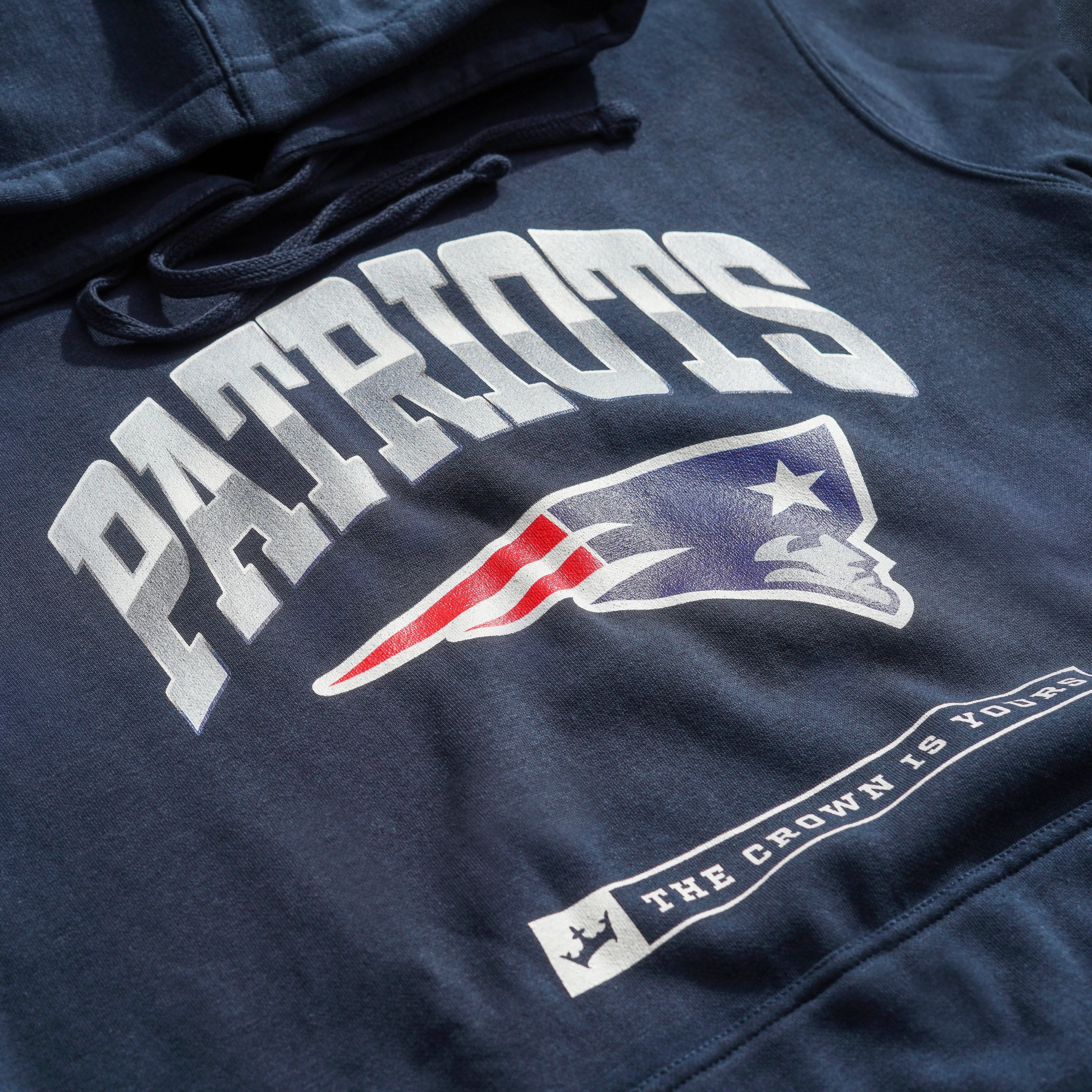 New England Patriots Crown Hoodie