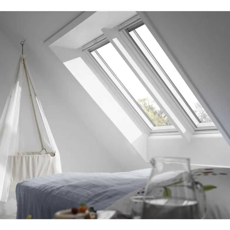 VELUX GGL CK02 2069 Solar UV Heat Protection Glazing White Painted Centre-Pivot Window (55 x 78 cm)