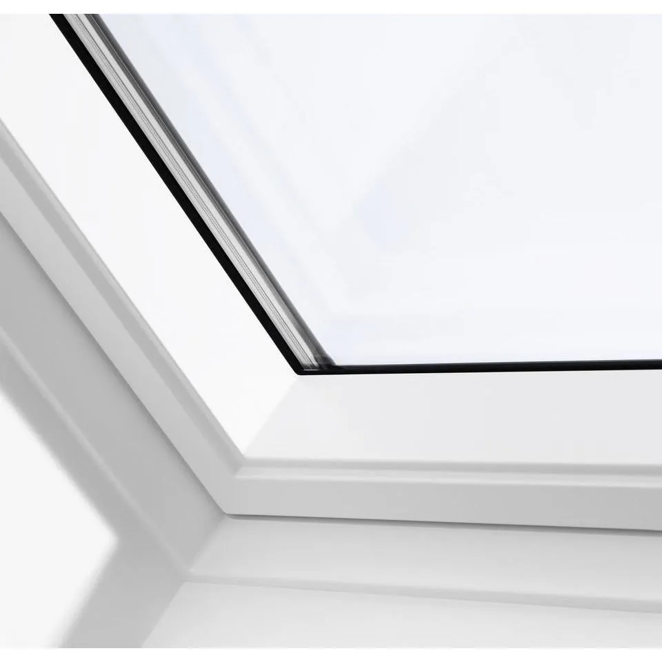 VELUX GGL MK10 2069 Solar UV Heat Protection Glazing White Painted Centre-Pivot Window (78 x 160 cm)